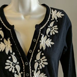 Lucky Brand black 3/4 sleeve Henley w/ embroidery